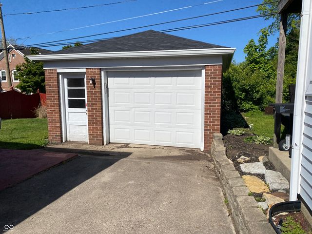 611 Chestnut Street, Anderson, IN 46012