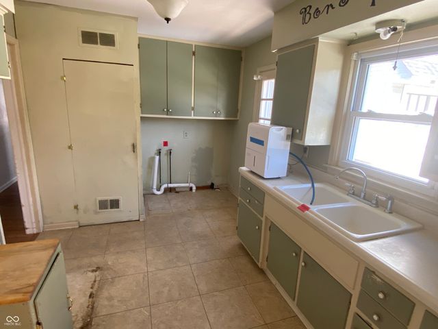 611 Chestnut Street, Anderson, IN 46012