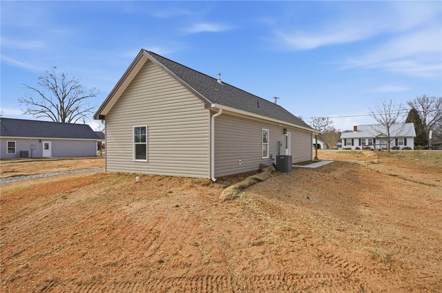 115 Riley Street, Westminster, SC 29693