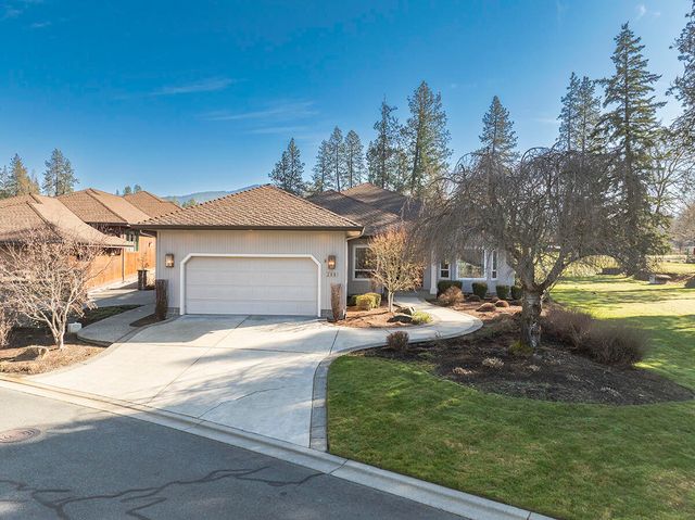 209 Twisted Pine Drive, Grants Pass, OR 97527