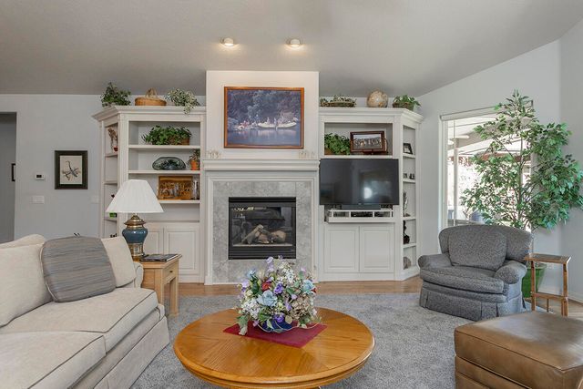 209 Twisted Pine Drive, Grants Pass, OR 97527