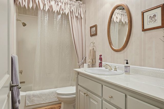 209 Twisted Pine Drive, Grants Pass, OR 97527