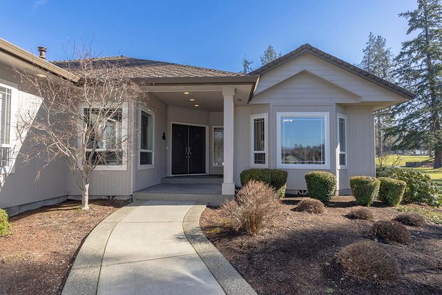 209 Twisted Pine Drive, Grants Pass, OR 97527