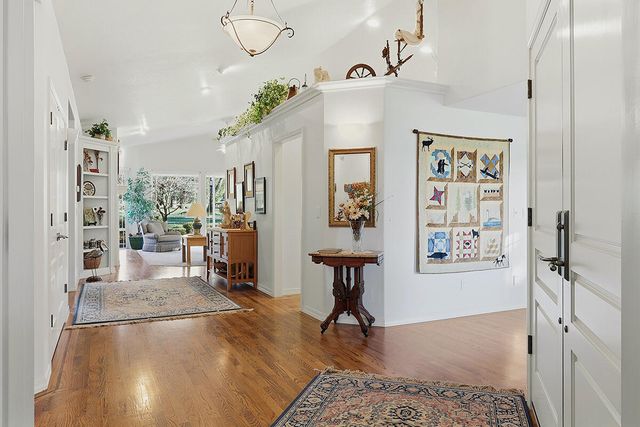 209 Twisted Pine Drive, Grants Pass, OR 97527