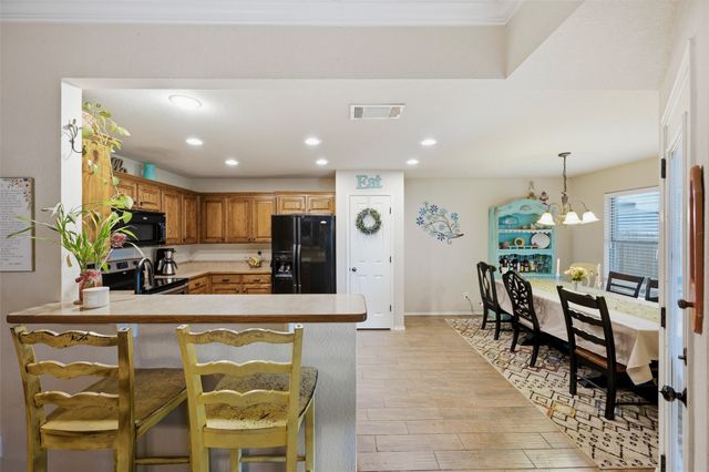 721 Morgan Drive, Burleson, TX 76028