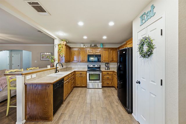 721 Morgan Drive, Burleson, TX 76028