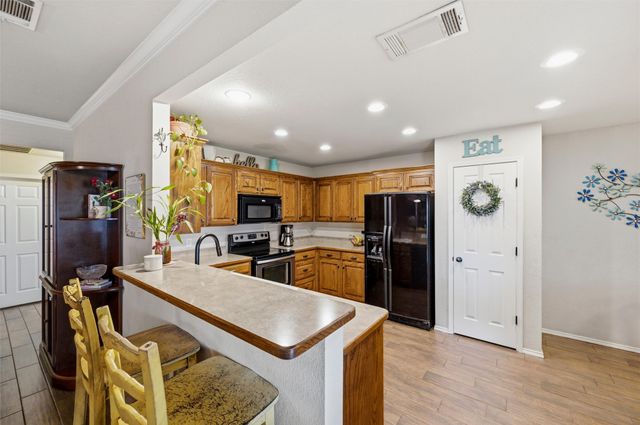 721 Morgan Drive, Burleson, TX 76028