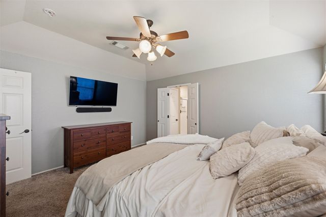 721 Morgan Drive, Burleson, TX 76028