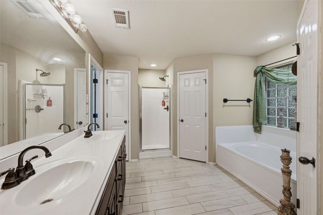 721 Morgan Drive, Burleson, TX 76028