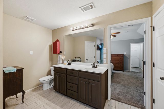 721 Morgan Drive, Burleson, TX 76028