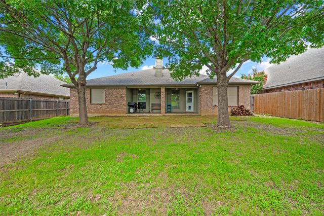 721 Morgan Drive, Burleson, TX 76028