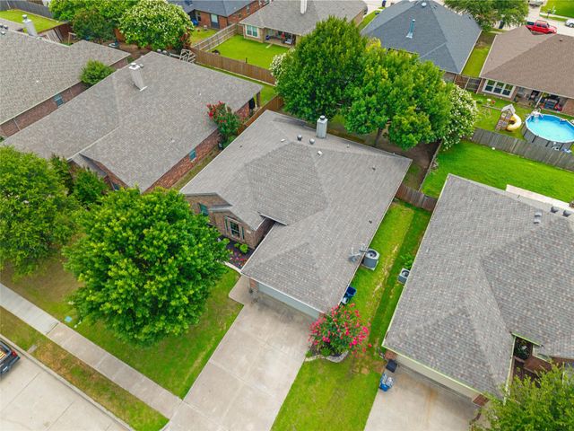 721 Morgan Drive, Burleson, TX 76028