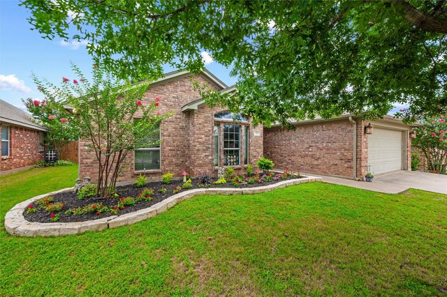 721 Morgan Drive, Burleson, TX 76028