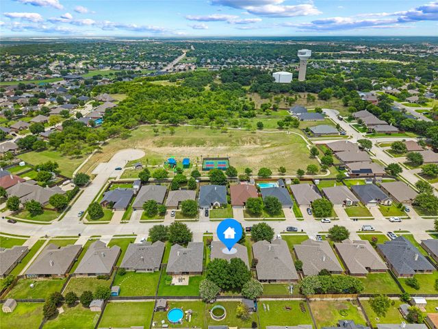 721 Morgan Drive, Burleson, TX 76028