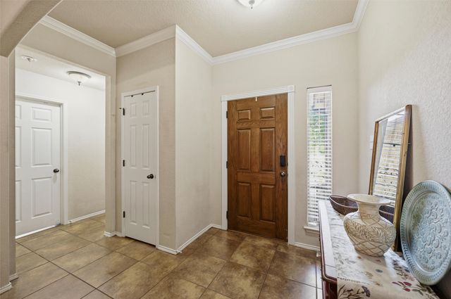 721 Morgan Drive, Burleson, TX 76028