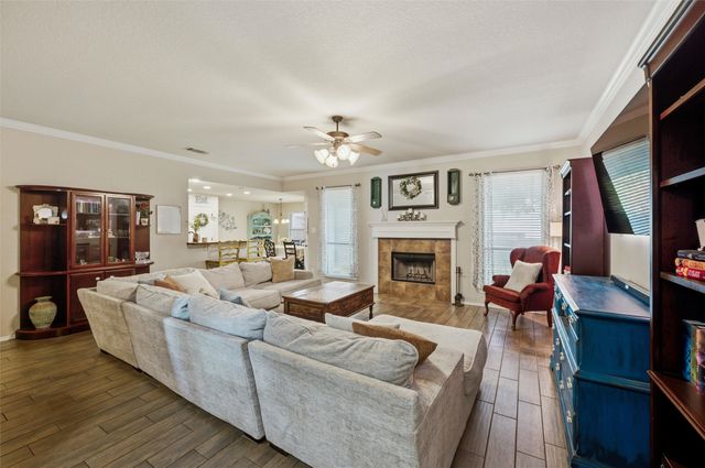721 Morgan Drive, Burleson, TX 76028