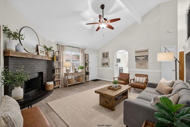 617 Hollyberry Drive, Mansfield, TX 76063