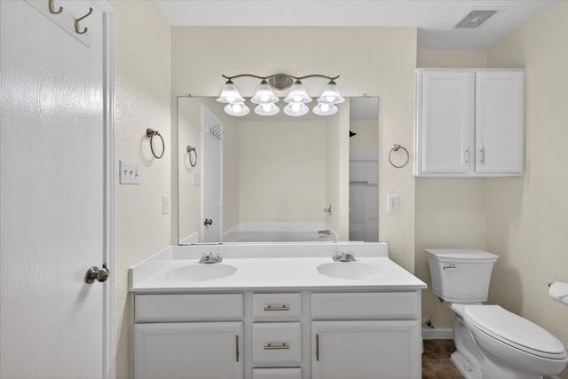 617 Hollyberry Drive, Mansfield, TX 76063