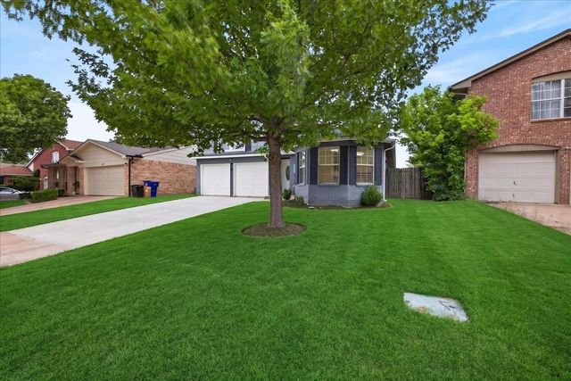 617 Hollyberry Drive, Mansfield, TX 76063