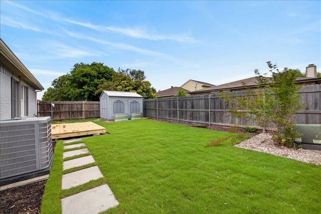 617 Hollyberry Drive, Mansfield, TX 76063