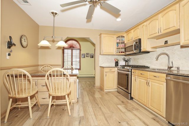 55 Stonewall Lane, Congers, NY 10920