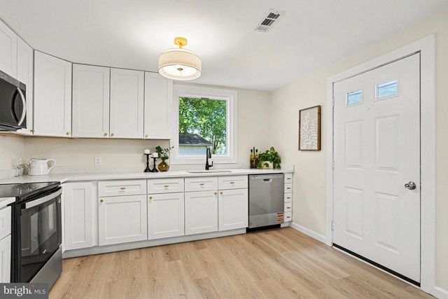 910 PIERPOINT DR, Pasadena, MD 21122