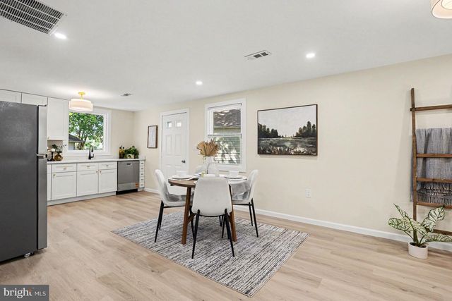 910 PIERPOINT DR, Pasadena, MD 21122