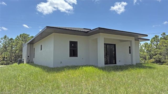 2718 51st ST W, Lehigh Acres, FL 33971