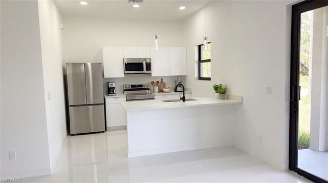2718 51st ST W, Lehigh Acres, FL 33971