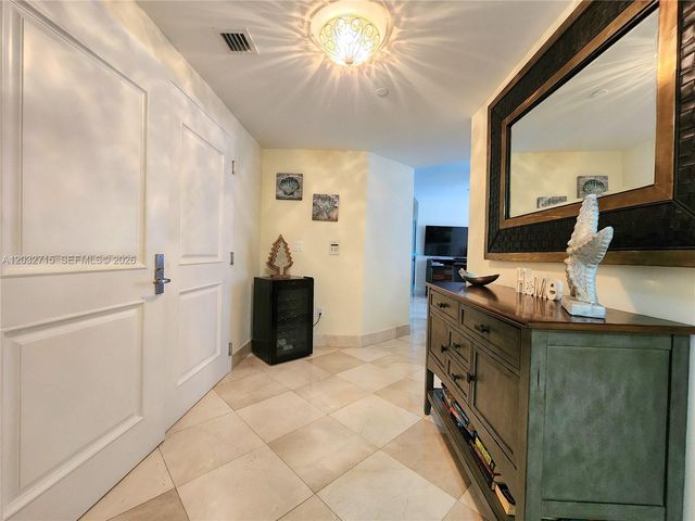 3101 S Ocean Drive 1106, Hollywood, FL 33019