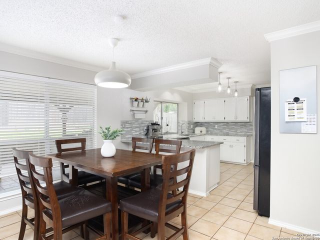 18118 Summer Knoll, San Antonio, TX 78258