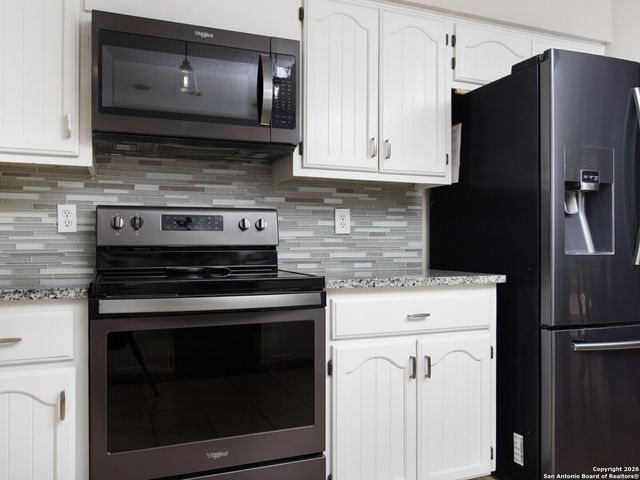 18118 Summer Knoll, San Antonio, TX 78258