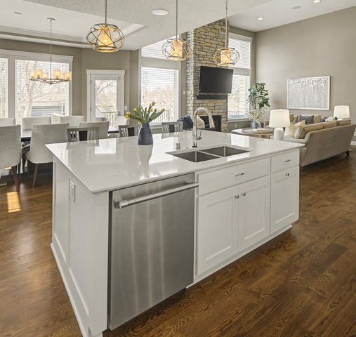 3812 Thomas Avenue S, Minneapolis, MN 55410