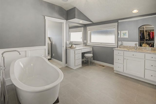 3812 Thomas Avenue S, Minneapolis, MN 55410