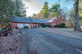 1 Exeter Road, Kingston, NH 03848