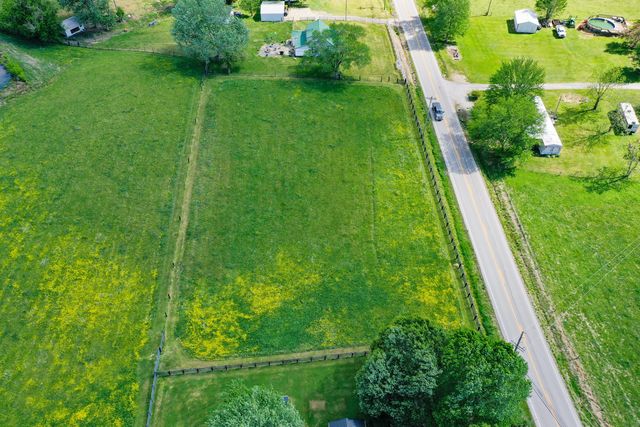 7409 Highway 490, East Bernstadt, KY 40729