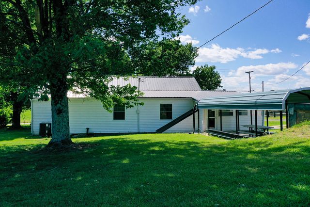 7409 Highway 490, East Bernstadt, KY 40729