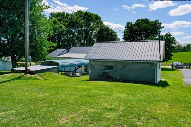 7409 Highway 490, East Bernstadt, KY 40729