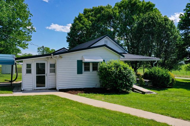 7409 Highway 490, East Bernstadt, KY 40729