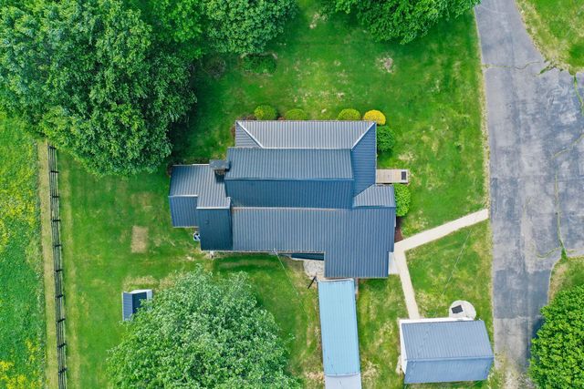 7409 Highway 490, East Bernstadt, KY 40729