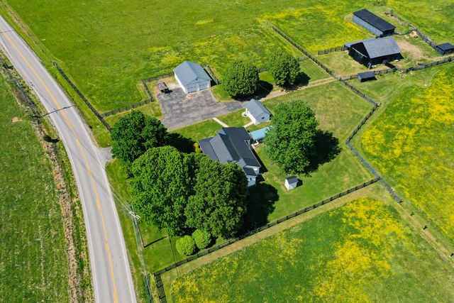 7409 Highway 490, East Bernstadt, KY 40729