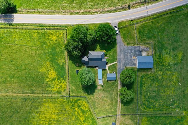 7409 Highway 490, East Bernstadt, KY 40729