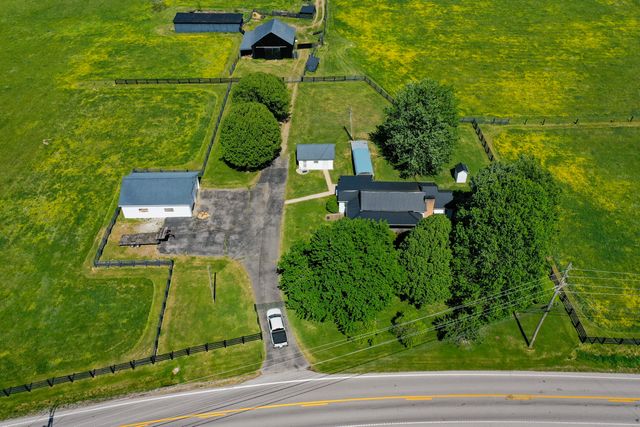 7409 Highway 490, East Bernstadt, KY 40729