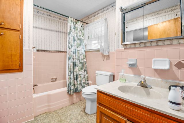 7409 Highway 490, East Bernstadt, KY 40729
