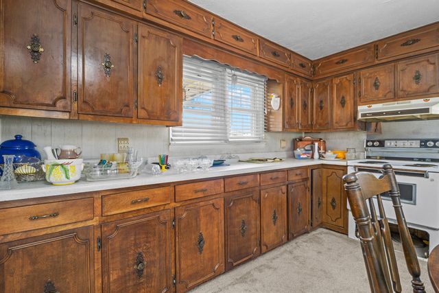 7409 Highway 490, East Bernstadt, KY 40729