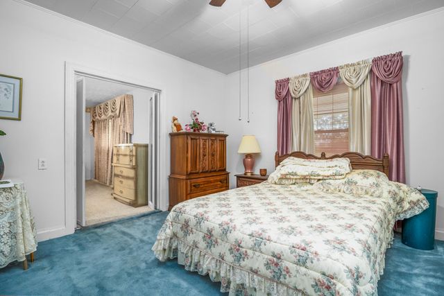 7409 Highway 490, East Bernstadt, KY 40729