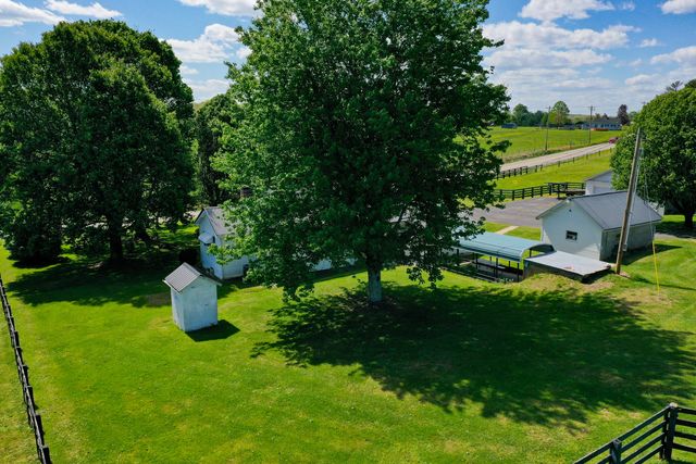 7409 Highway 490, East Bernstadt, KY 40729