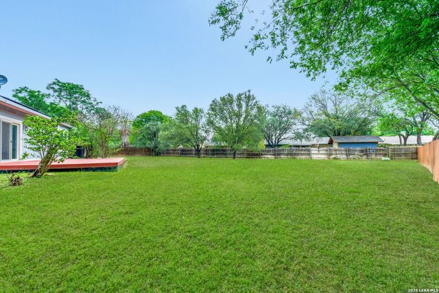 8201 Rimline Dr, San Antonio, TX 78251