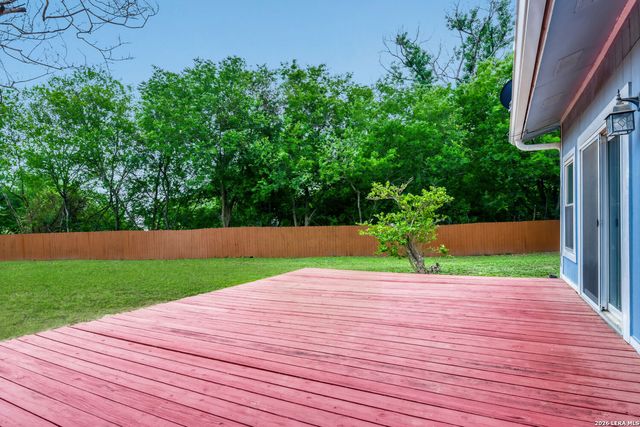 8201 Rimline Dr, San Antonio, TX 78251