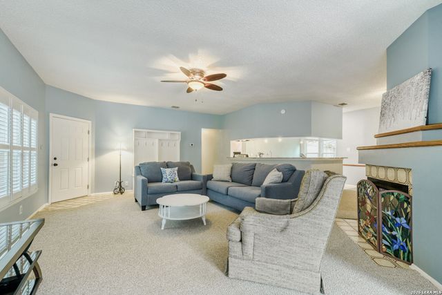 8201 Rimline Dr, San Antonio, TX 78251